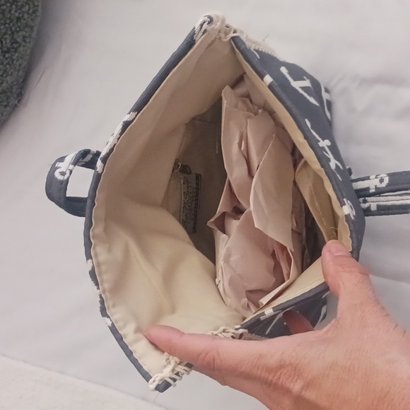 BLUE WITH WHITE ANCHOR AND SHIPS WHEEL DESIGN SATCHEL HANDBAG - Picture 5 of 5